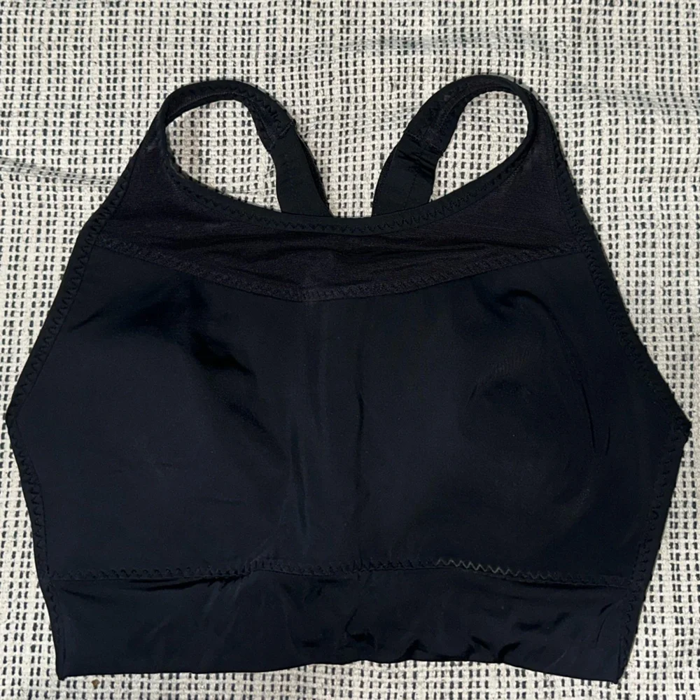 Athleta High Impact Gigi Bra in Black Sz S.‎